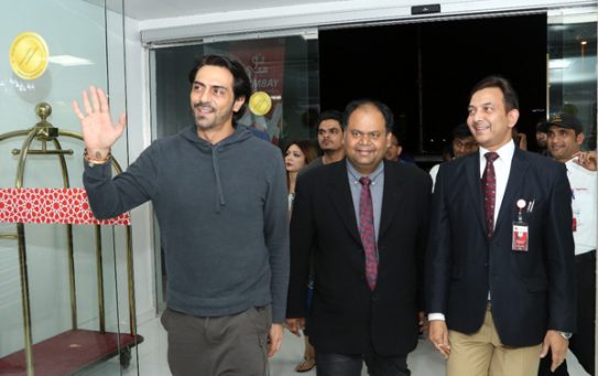 Bollywood Actor Arjun Rampal Meets and Greets Fans at Thumbay Hospital Dubai