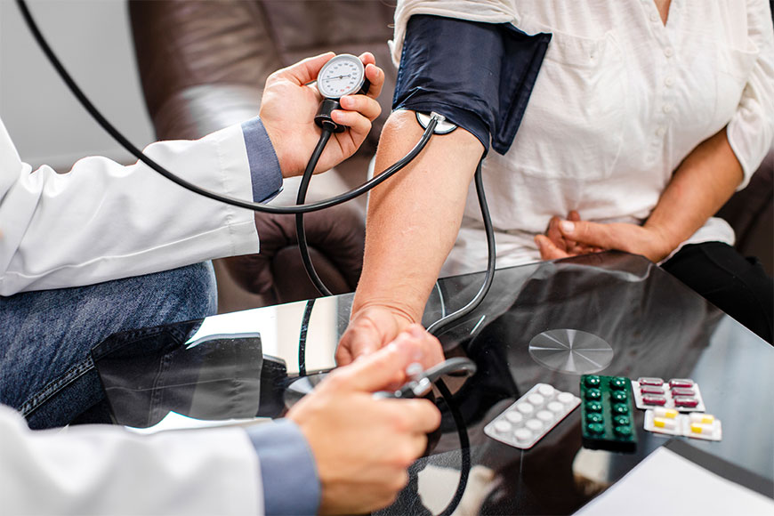 What are the 10 symptoms of Hypertension
